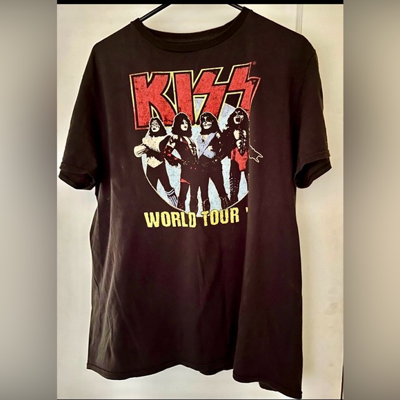 KISS WORLD TOUR 1977 T-Shirt - Picture 1 of 5